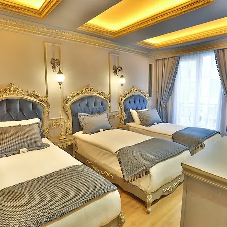 Real King Hotel 3*